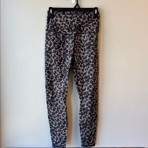 Varley XS Gray and Black Leopard Leggings